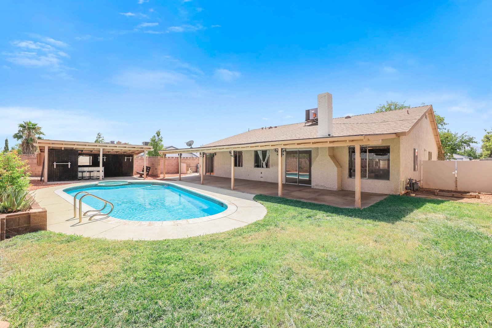 Boulder City Real Estate Photography Yard